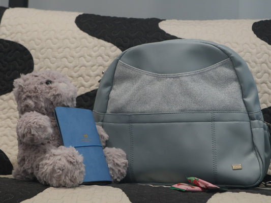 Changing Seasons, Changing Diaper Bag: A Seasonal Guide to Avoiding Pitfalls for Outings with Your Baby